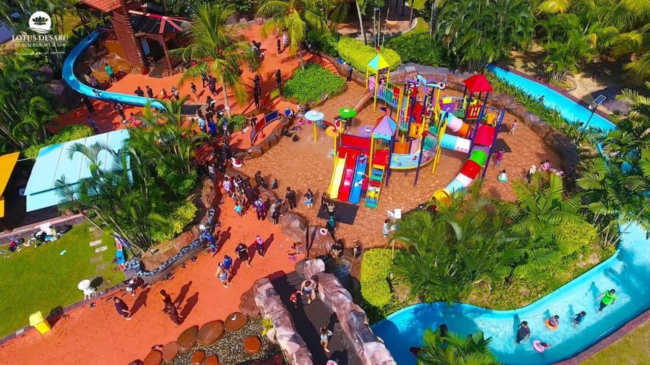 Lotus Desaru Beach Resort, 2 Bdrms, W/Splash Park Bandar Penawar Luaran gambar